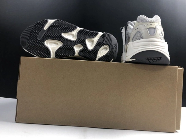 Cream 700 Cream V2 Adidas Yeezy GY7924 Boost 0727